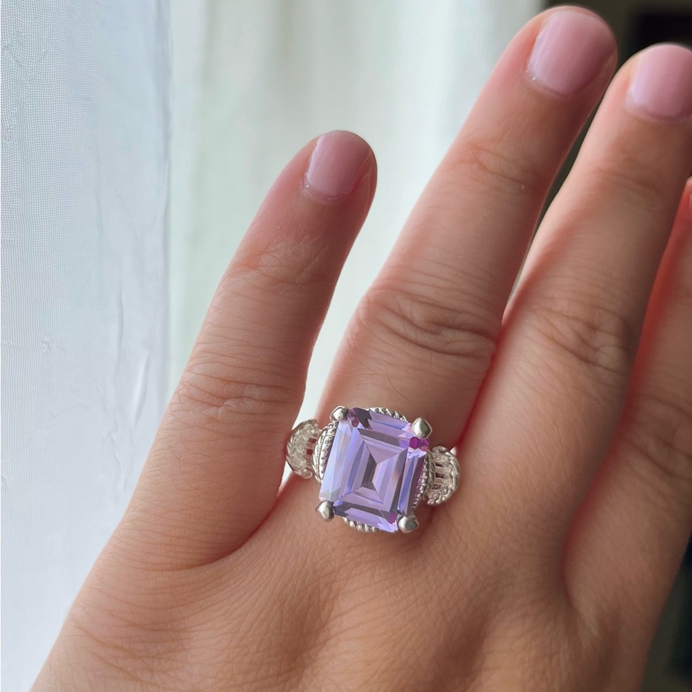 925 Sterling Silver Ring with Lavender Gemstone
